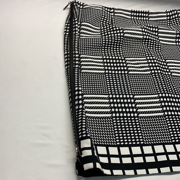 Anne Klein Basket Weave Skirt with 2 Full Side Zippers Size 10 Black and White - Picture 4 of 9